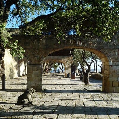 Alfama and the Castle of Saint George Skip the line Tour 4