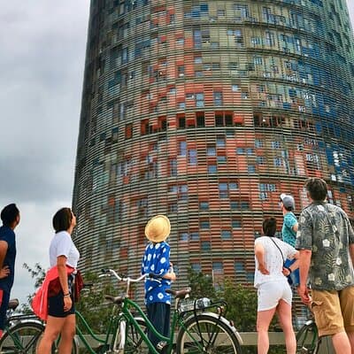 Eco-friendly Barcelona Bike Tour from a Local Perspective