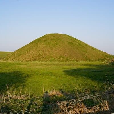 Prehistoric Britain: Ancient Caves, Stonehenge & Haunted Forest 5