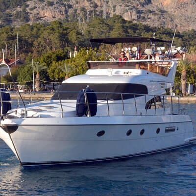 Private 2-Hour Bosphorus Cruise with Yacth