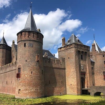 Amsterdam Castle & Utrecht City - Private Day Tour