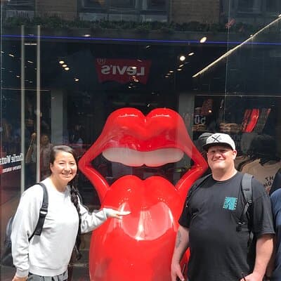 Private Beatles and London Rock Tour in Electric Taxi 5