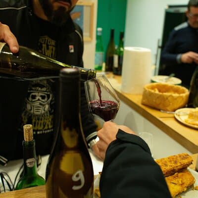 Wine Tasting in Paris right next to Père Lachaise & l'Atelier des lumières 4