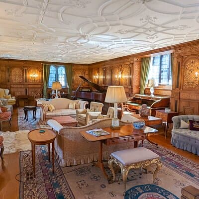 Hever Castle - England's Hidden Gem 5