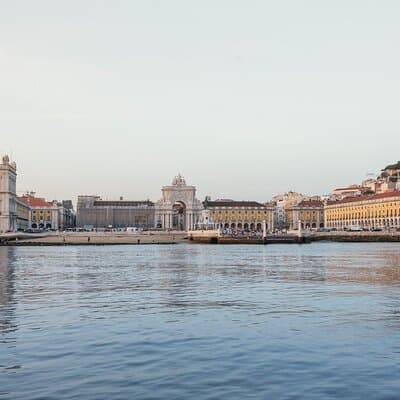 Tagus River Lisbon Private Sailing Cruise with Locals 3