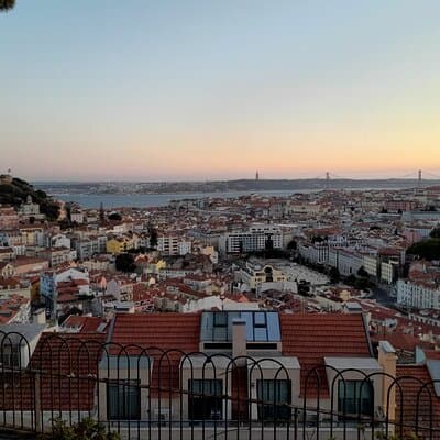 1-hour private eco tuk-tuk tour for up to 6 people through Lisbon 4