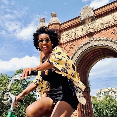 Sightseeing by Bike & Photo Shooting