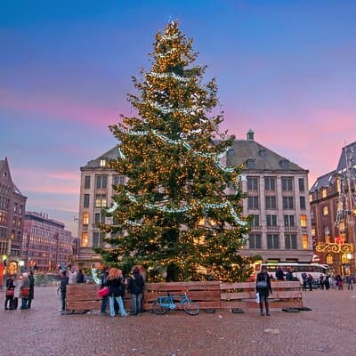 Amsterdam Christmas Walk with hot drink and Dutch treat 4