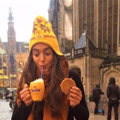 Amsterdam Christmas Walk with hot drink and Dutch treat 5
