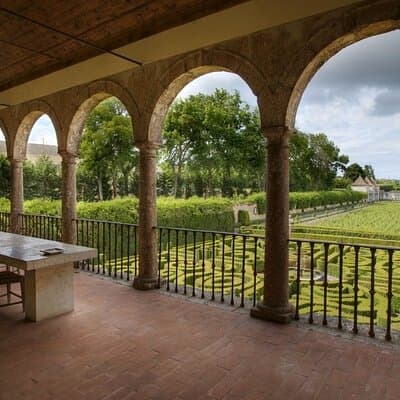 Luxury Private Arrábida Tour and Bacalhoa Palace with exclusive Wine taste 3