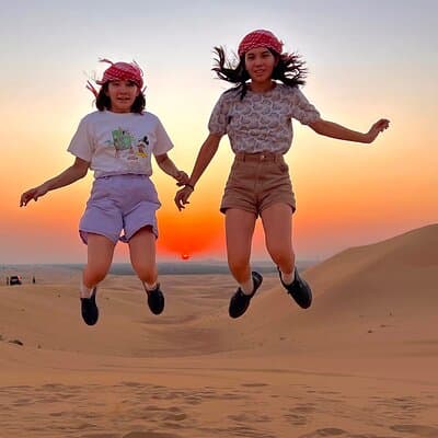 Private 4x4 Land Cruiser Desert Safari And BBQ Buffet Dinner 2