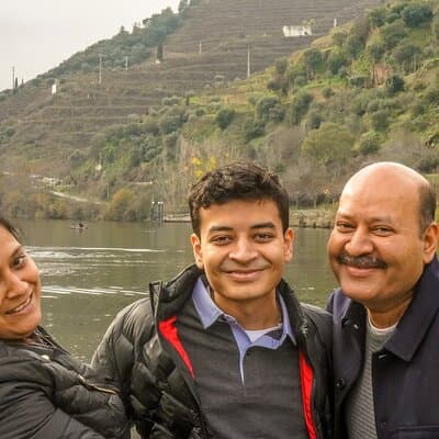 Douro Valley Private Day Trip from Lisbon: Vineyards & River View 3