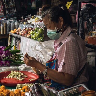 Morning in Tuk-tuk to discover Bangkok with your English-speaking guide