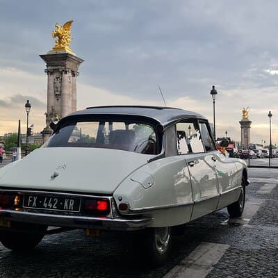 Paris City Tour 1h00 Citroën DS Vintage with Open Roof