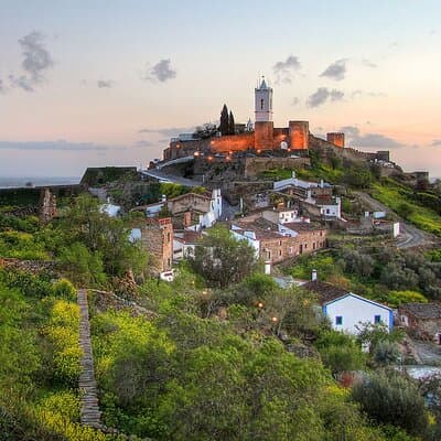 Private Tour in Evora and Monsaraz with Wine Tasting