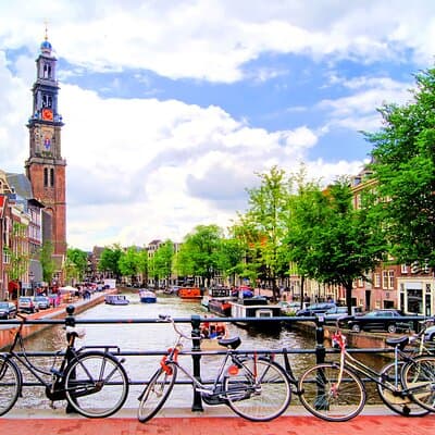 Private walking tour Amsterdam. English or Spanish. 4