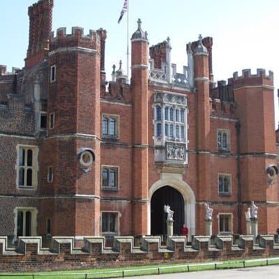 Hampton Court Palace Private Tour - discovering the excesses of Henry VIII