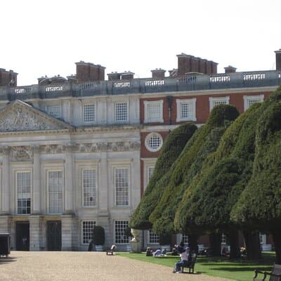 Hampton Court Palace Private Tour - discovering the excesses of Henry VIII 5
