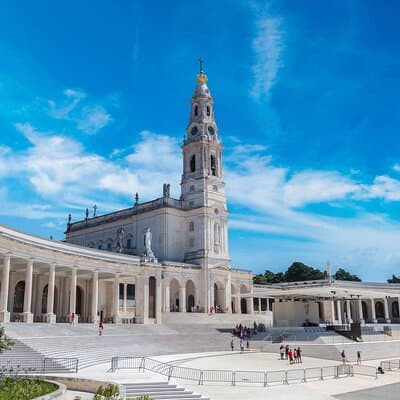 Tour Lisbon to Fátima, Batalha, Nazaré, Óbidos (Private, max 8) 2