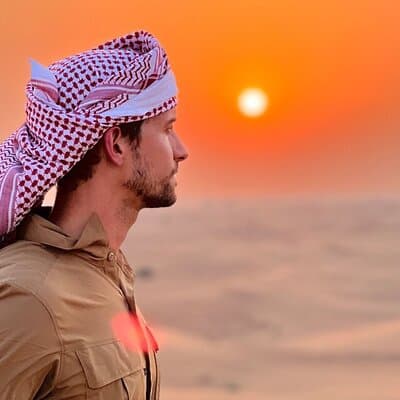Red Dune 4x4 Desert Safari with Sand Boarding & Camel (4 hr) 2