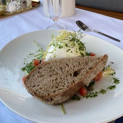 Amsterdam Breakfast Cruise on Private Luxury Boat 3