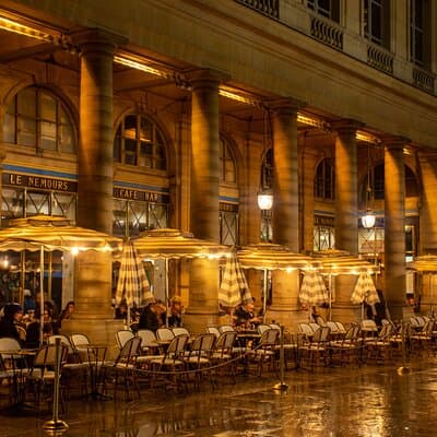 Paris Evening Walking Tour through the City of Lights 5