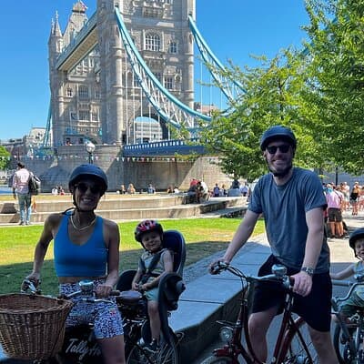 Private Family Bike Tour of London, fun for all ages!
