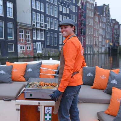 Amsterdam Private BBQ and Drinks Cruise With Onboard Chef 4