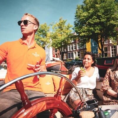 Amsterdam Private Boat Tour with Unlimited Drinks 5