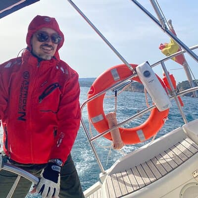 Private 2-Hour Tour of Barcelona on a Sailboat 3