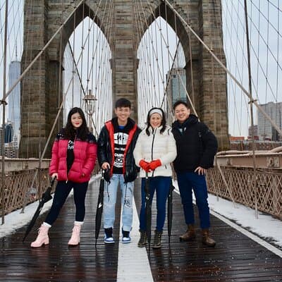 Private Brooklyn Bridge & DUMBO Photoshoot with Pro Photographer 2