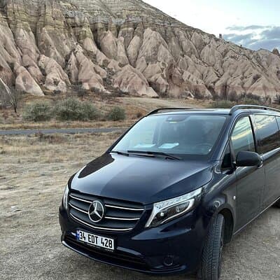 Private Luxury Minivan with English Speaking Driver in Istanbul