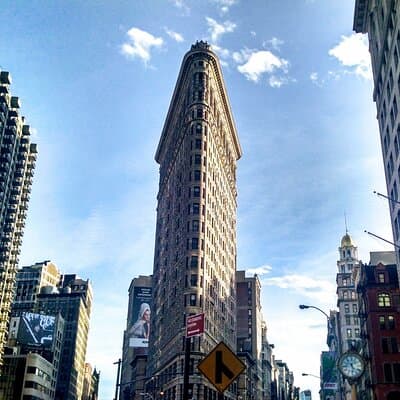 NYC Flatiron Time Travel: Self-Guided History Puzzle Walk