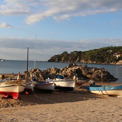 Hiking Costa Brava Coves and Beaches, Catalan Mediterranean 5