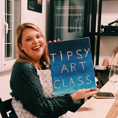 Paint and Free Flowing Wine Art Class in Rome with Pizza