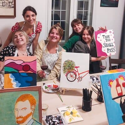 Paint and Free Flowing Wine Art Class in Rome with Pizza 5