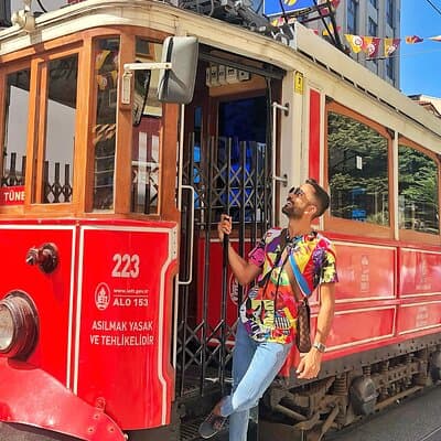 Istanbul Taksim, Istiklal, Galata Tower and Dolmabahçe Tour