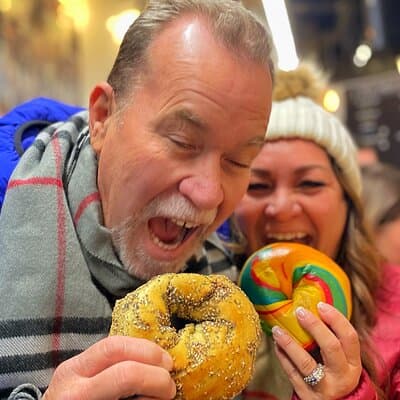 NYC Bagel Tours: Midtown's Iconic Bagels