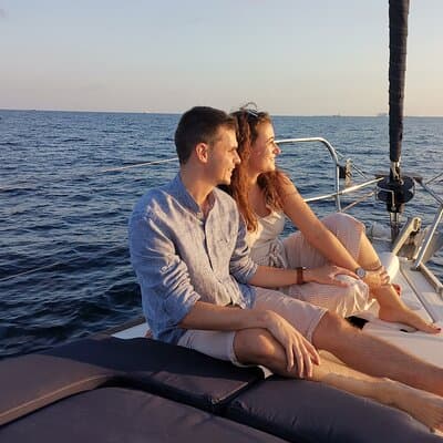 Barcelona 1-hour Private Boat Trip with Cava and Snacks 2