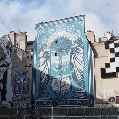 2 Hour Street-art Walk and Space Invaders Hunt in Paris