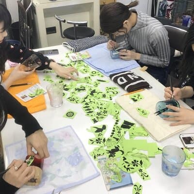 Handmade Japanese Glass Art Sandblasting Workshop in Tokyo
