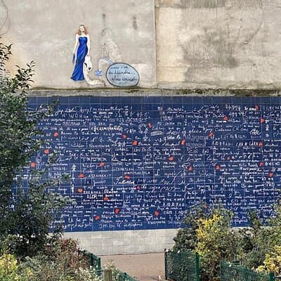Montmartre Treasure Hunt — Fun and Cultural Investigation 5