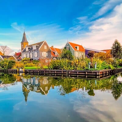 Private Tours to Zaanse Schans, windmill house, Volendam, Marken 2