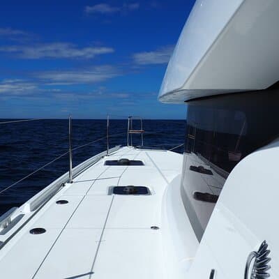 VIP Catamaran Private Tour in Lisbon up to 18 clients 3