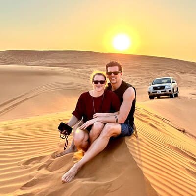 Dubai: Red Dunes desert safari pick up by 4WD, BBQ & live shows 3