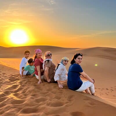 Dubai: Red Dunes desert safari pick up by 4WD, BBQ & live shows 4