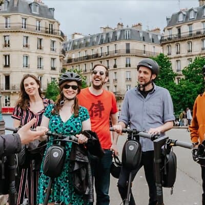 Paris E-Scooter Tour with fun & informative guide (small groups) 5