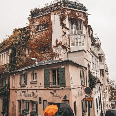 Paris: Montmartre & Sacré Coeur Private Walking Tour 3