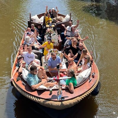 Amsterdam Luxury Boutique Boat tour with Unlimited Beer and Wine 4