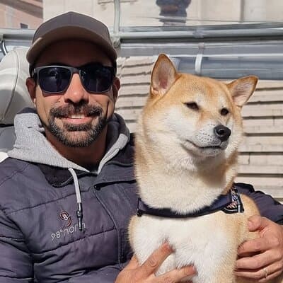 Explore Lisbon aboard our fun tuk tuk 2